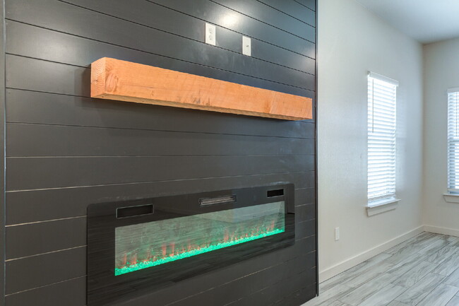 Building Photo - Brand new townhomes in Frenship East!