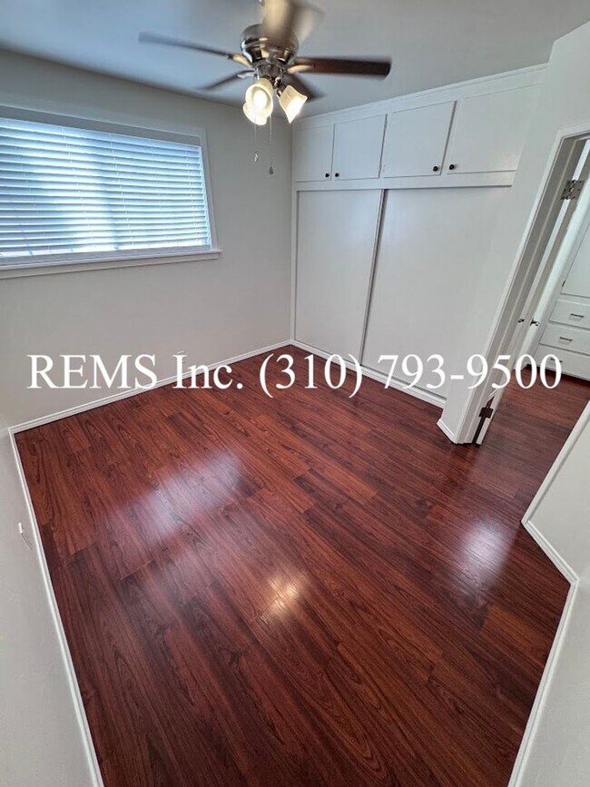 Building Photo - 3580 Brenton Ave
