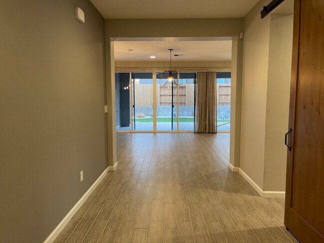 Building Photo - Beautiful Home in 55+ Community
