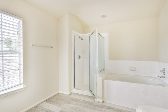 Building Photo - 12018 Country Orchard Ln