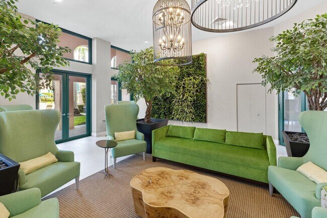 Building Photo - 100 SE 5th Ave