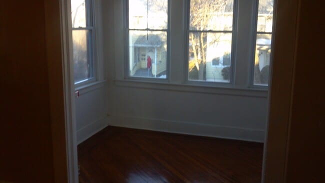 Building Photo - 220 Ward Pl