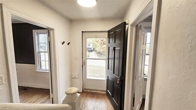 Building Photo - 2108 NW 25th St