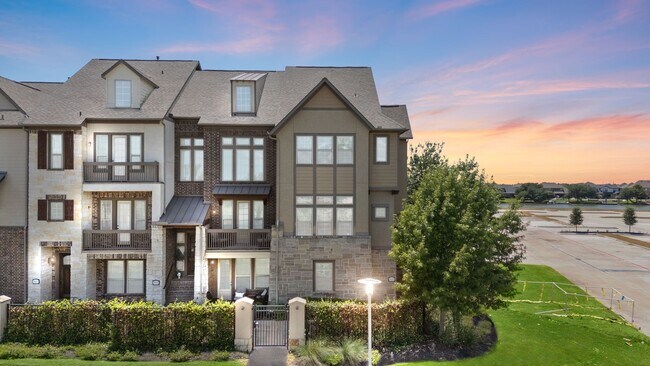 Primary Photo - 9679 Towne Lake Pkwy