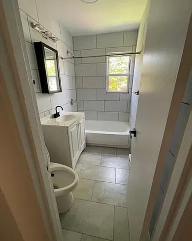 Building Photo - 30 Archer Ave