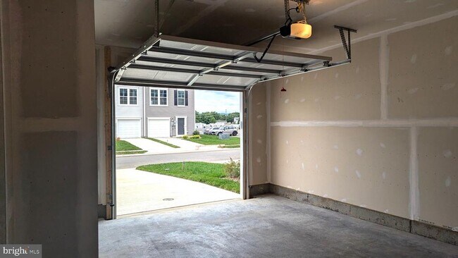 Building Photo - 151 Cooperage Rd