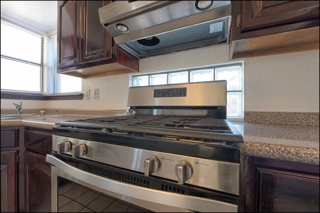 Building Photo - 695 Bluff Canyon Cir