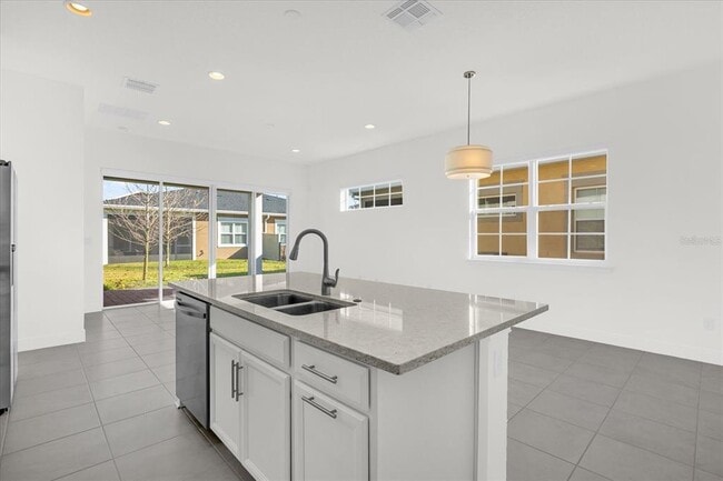 Building Photo - 2360 Datura Lp