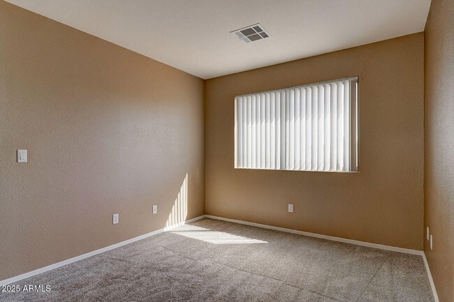 Building Photo - 15929 W Cottonwood St