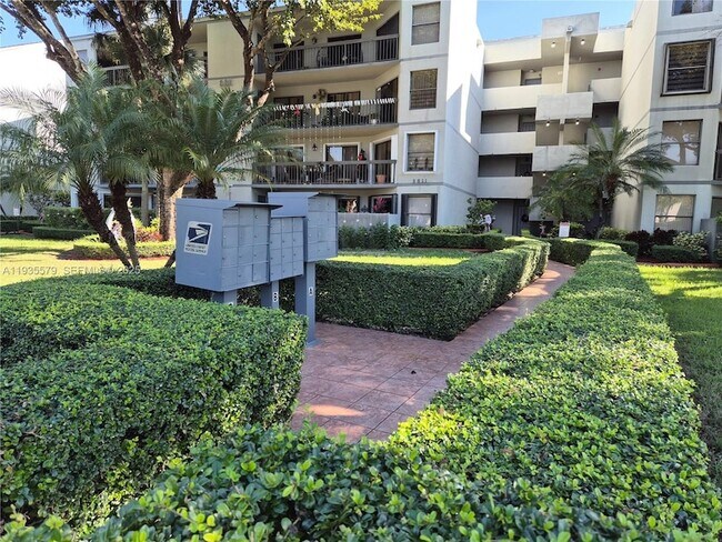 Building Photo - 8811 SW 132nd Pl