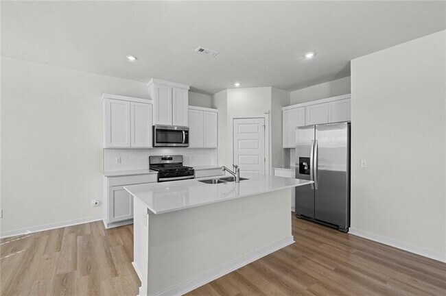 Building Photo - 4790 W Planetree St