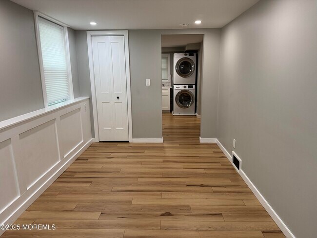 Building Photo - 77 Union Ave