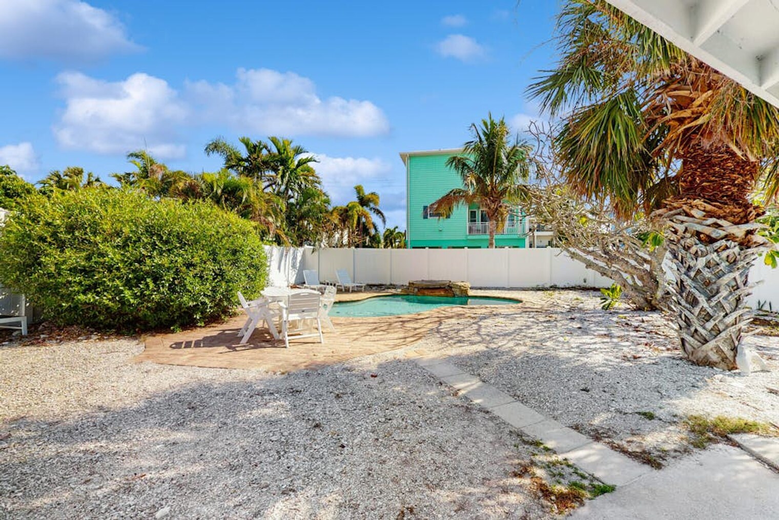 Building Photo - 207 Coconut Ave