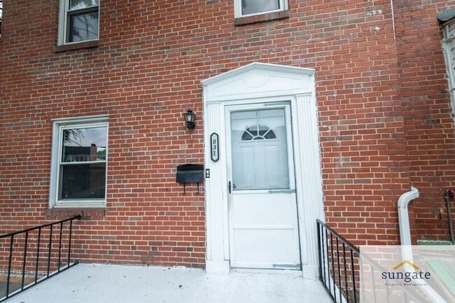 Building Photo - 831 N Chapel Gate Ln