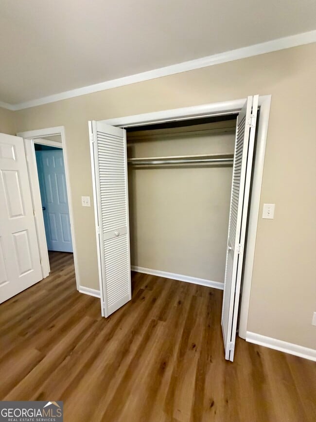 Building Photo - 513 Cherokee Ct