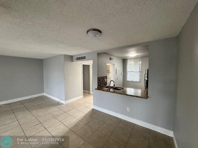 Building Photo - 40 NW 76th Ave