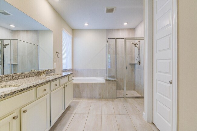 Building Photo - 4022 Steep Woods Dr