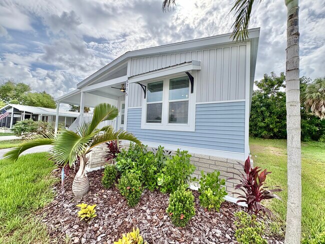 Building Photo - 5715 Camelford Dr
