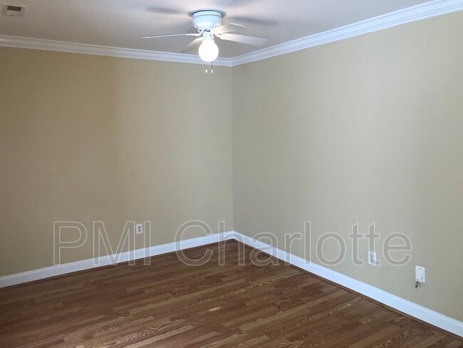 Building Photo - 6710 Mallard Park Dr