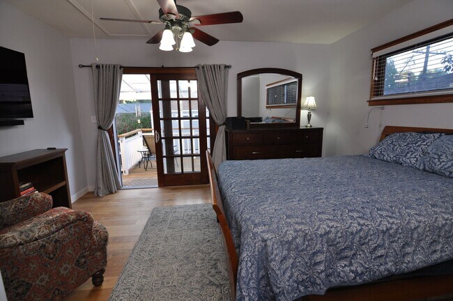 Building Photo - 4 Bedroom Pool Home for Rent in Woodland H...