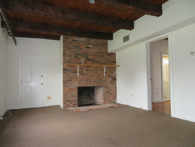 Building Photo - 271 Titusville Rd