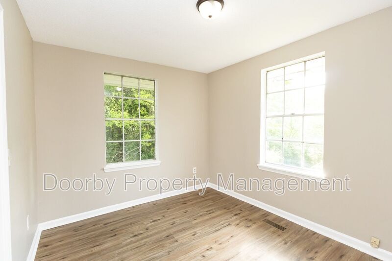 Building Photo - 619 Shannon Ave