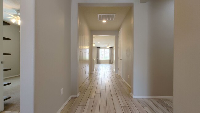 Building Photo - Lovely Rio Rancho Home! 4 Bedroom, 2 bath!
