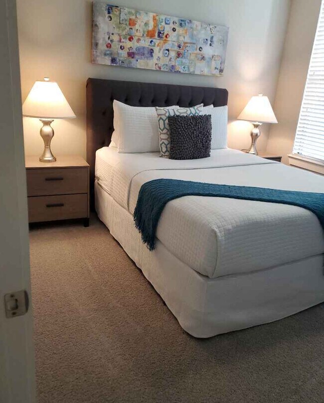 Building Photo - 2017 Al Lipscomb Way