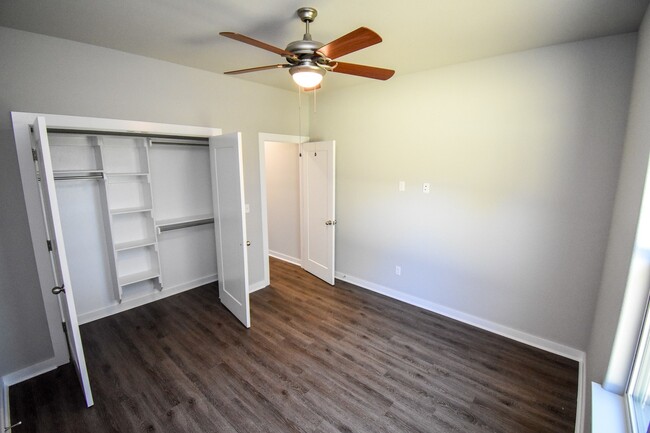 Building Photo - Gorgeous 4 Bedroom, 2 Bathroom Home in Far...