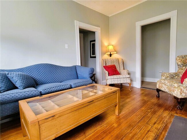 Building Photo - 10 Braman St