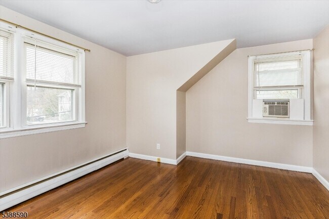 Building Photo - 76 Personette Ave