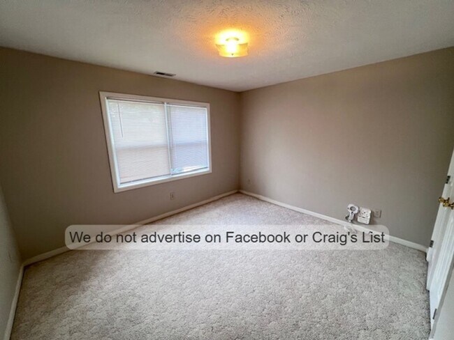 Building Photo - Country Club Hills- Abernathy