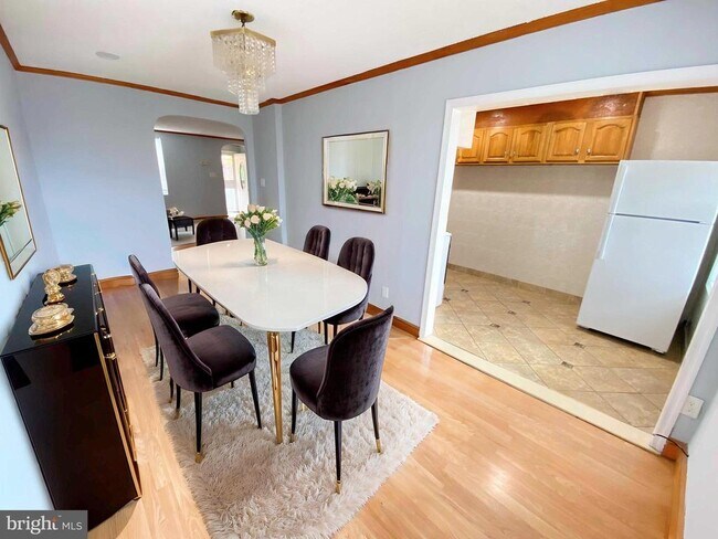 Building Photo - 6330 Leonard St