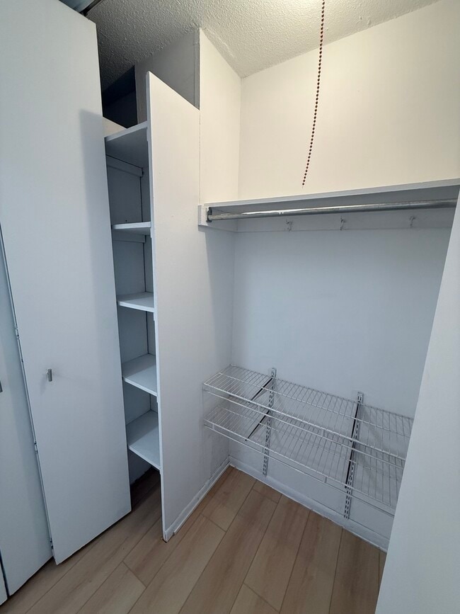 Building Photo - 5100 N Marine Dr