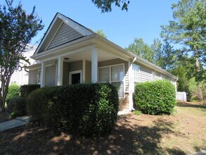Building Photo - 936 Cinnamon Dr