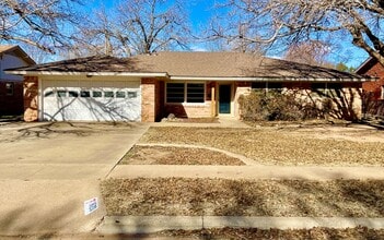 Building Photo - Gorgeous! Completely Remodeled 3/2/2 in Bayless with Washer/Dryer and Fridge!