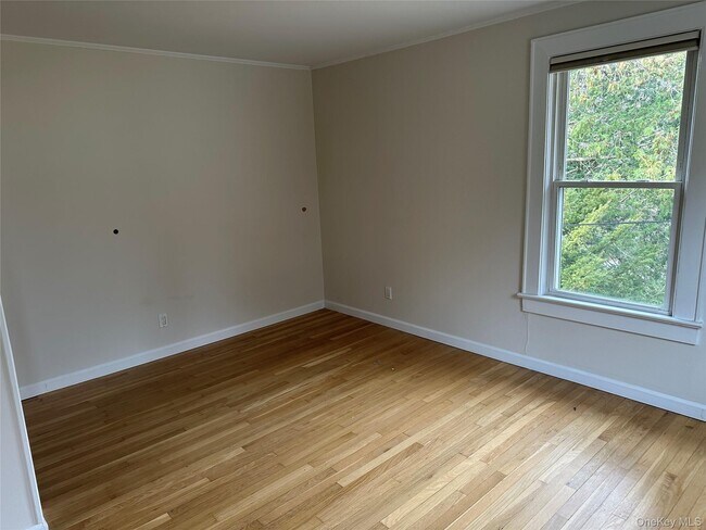 Building Photo - 3 W Sunnyside Ln