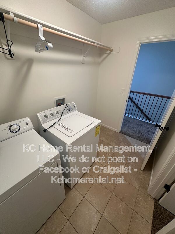 Building Photo - 12744 New Jersey Ct