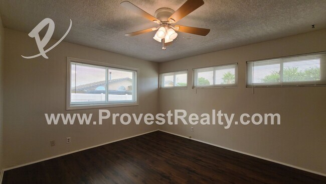 Building Photo - 3 Bed, 2 Bath Hesperia Home!!!