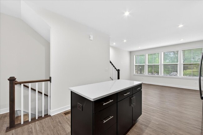 Building Photo - 530 Billingsley Rd