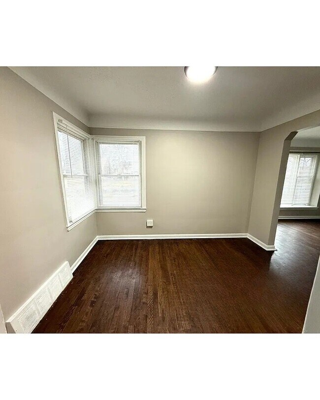 Building Photo - 4 Bedroom on Detroit's West Side!