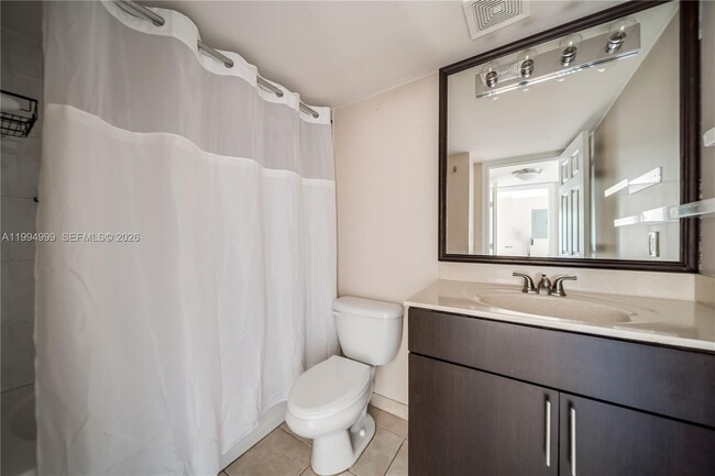 Building Photo - 6235 SW 47th Manor