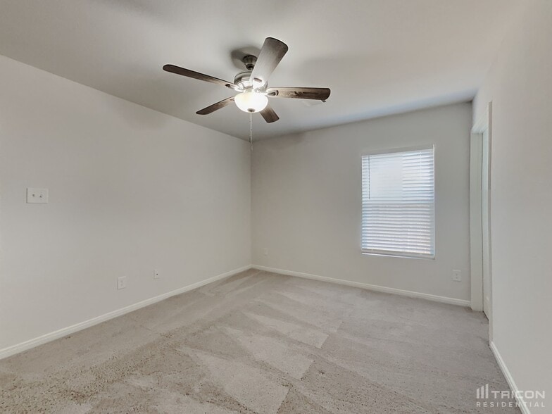 Building Photo - 15680 Del Norte Dr