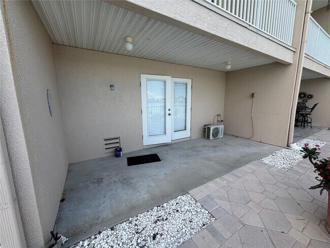 Building Photo - 200 Brightwater Dr