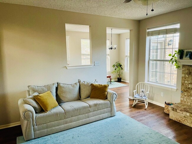 Building Photo - 4301 Lavaca Dr