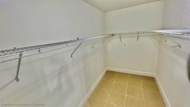 Building Photo - 1409 Palm Way