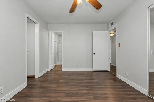 Building Photo - 6908 Kinkenon Dr