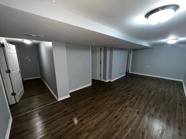 Building Photo - 346 W 113th St