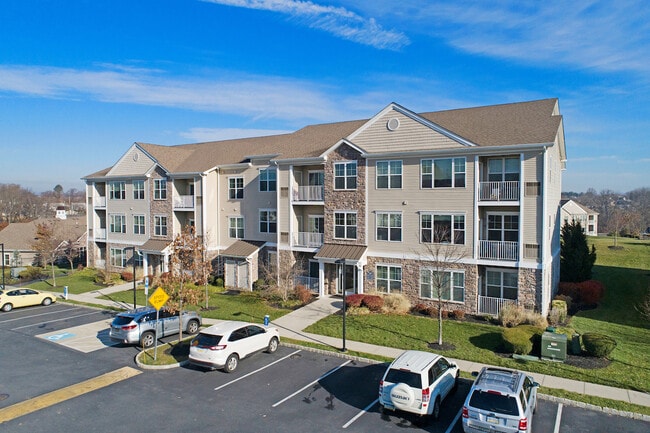 Building Photo - Woodmont Place