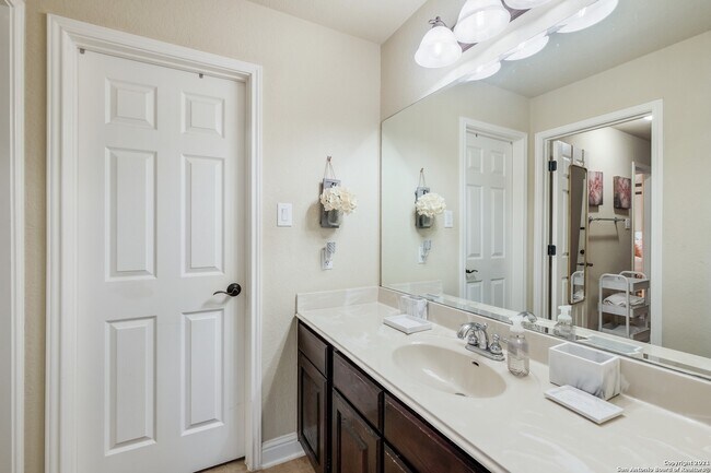 Building Photo - 18211 Branson Falls